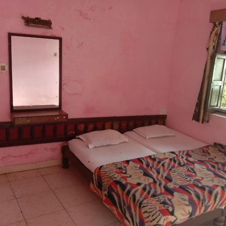 Hotel Yogi Lodge Кгаджураго Екстер'єр фото
