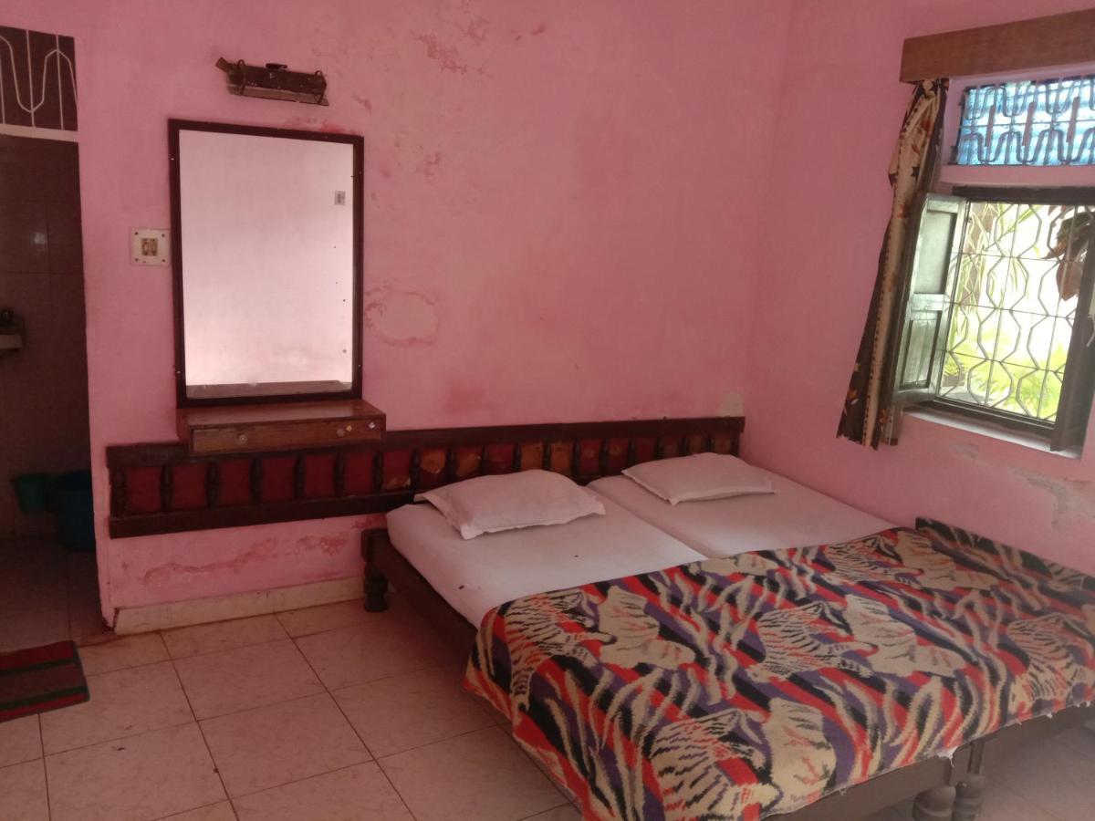 Hotel Yogi Lodge Кгаджураго Екстер'єр фото